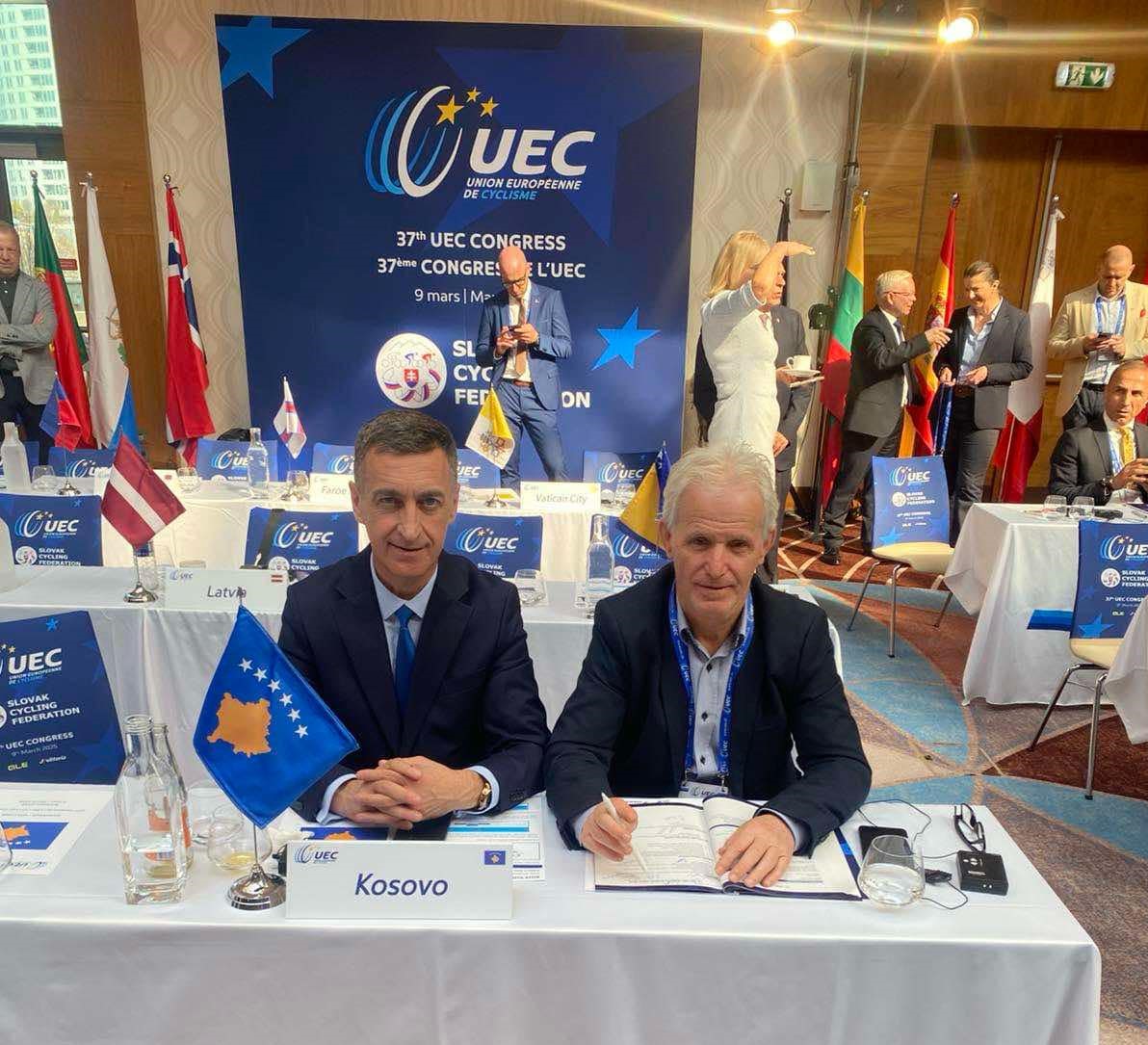 2a06c385-525e-4dbf-bda0-96837ab84d01